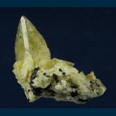 Brazilianite with Tapiolite
