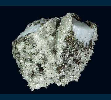 CMS257 Anhydrite with Calcite and Chalcopyrite from Naica Mine, Naica District, Sierra de Naica, Municipio de Saucillo, Chihuahua, Mexico