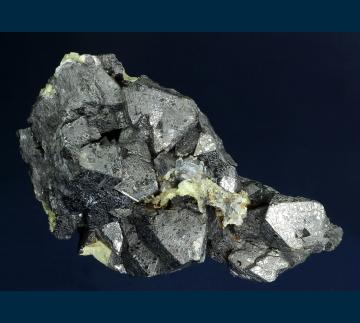 UTH7 Magnetite with Quartz (var. Chalcedony) from Iron Springs District (Three Peaks), Iron Co., Utah, USA