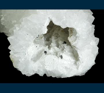 Q247 Quartz ( epimorph cast after Anhydrite? ) from Tentadora Mine, Julcani District, Huancavelica District, Angaraes Privince, Peru