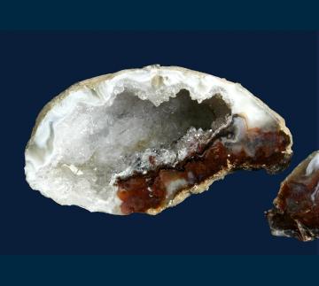 BGEO1 Quartz (var. Geode) from Tres Pinheiros, Rio Grande do Sol, Brazil