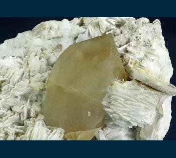 DG17-02 Quartz on Albite (var. Cleavlandite) from Cryo-Genie Mine, Warner Springs, Warner Springs District, San Diego Co., California, USA