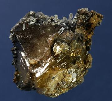 RG0348 Scheelite with Quartz and Muscovite(?) from Tae Hwa (Tong Wha) Mine, Neungam-Ri, N Ch'ungch'ong Prov., South Korea
