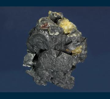 UTH-22 Magnetite with Quartz (var. Chalcedony) from Iron Springs District (Three Peaks), Iron Co., Utah, USA