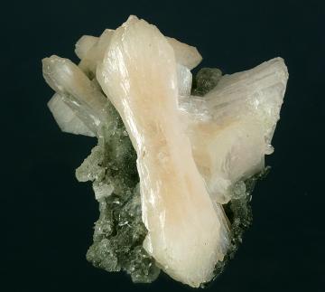 GR61 Stilbite on Heulandite and Apophyllite from Jalgaon District, Maharashtra, India