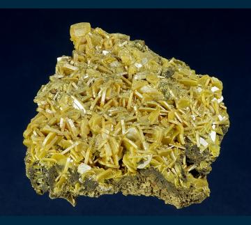SB04 Wulfenite from Stevenson-Bennett Mine, Organ District, Organ Mts., Dona Ana County, New Mexico, USA