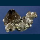 Scheelite with Quartz and Muscovite(?)