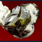 Sphalerite ( var. Cleophane ) on Quartz