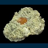 Scheelite on Muscovite