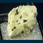Chalcopyrite on Dolomite