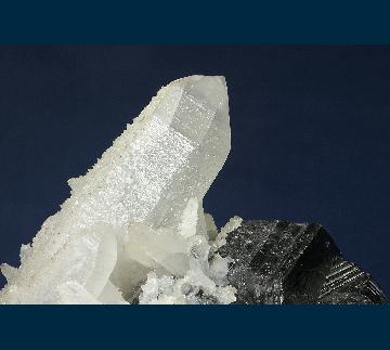 RG0108a Sphalerite on Quartz from Casapalca Mine, Huarochiri Province, Departamento de Lima, Peru RG0108a Sphalerite on Quartz from Casapalca Mine, Huarochiri Province, Departamento de Lima, Peru