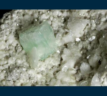 CMS228 Apophyllite and Stilbite from Lonavala Quarry, Pune (Poonah) District, Lonavala, Maharashtra, India