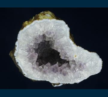 Q079 Quartz (var. Amethyst) geode from Savada (Sawda), Dharangaon Taluka, Jalgaon District, Maharashtra, India