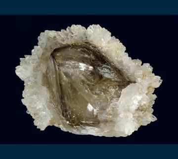 Q244 Quartz (var. Smoky) from Sao Geraldo do Baixio, Doce valley, Minas Gerais, Brazil Q244 Quartz (var. Smoky) from Sao Geraldo do Baixio, Doce valley, Minas Gerais, Brazil