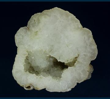 Q249 Quartz geode from Aramco Oil Fields, Saudi Arabia