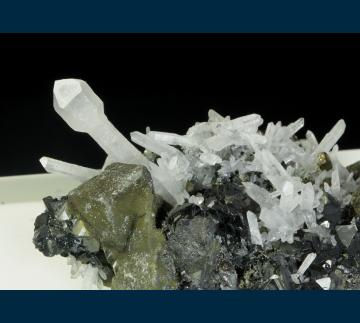 Q133 Quartz on Chalcopyrite and Sphalerite from Animon Mine, San Jose de Huayllay District, Cerro de  Pasco Province, Dept. de Pasco, Peru