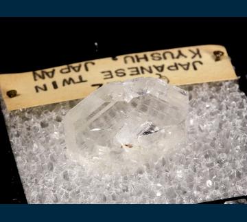 T-007 Quartz ( Japan-law twin )  from Naru island (Narushima), Gotoh archipelago, Nagasaki Prefecture, Kyushu Region, Japan