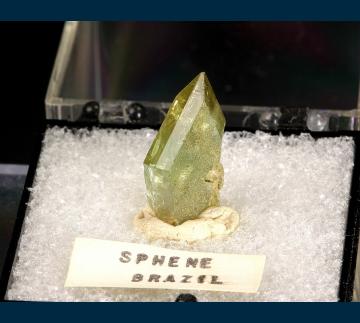 T-010 Titanite (Sphene) from Capelinha, Jequitinhonha Valley, Minas Gerais, Brazil T-010 Titanite (Sphene) from Capelinha, Jequitinhonha Valley, Minas Gerais, Brazil