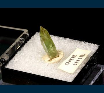 T-010 Titanite (Sphene) from Capelinha, Jequitinhonha Valley, Minas Gerais, Brazil T-010 Titanite (Sphene) from Capelinha, Jequitinhonha Valley, Minas Gerais, Brazil