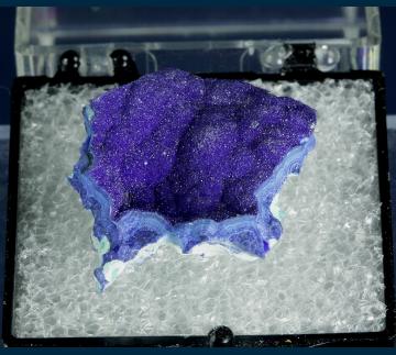 T-200 Azurite on Malachite from Bisbee, Warren District, Cochise Co., Arizona, USA T-200 Azurite on Malachite from Bisbee, Warren District, Cochise Co., Arizona, USA