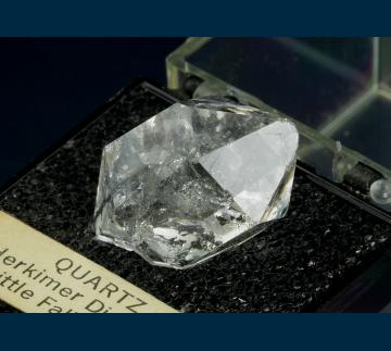 T-223 Quartz (var. Herkimer Diamond) from Little Falls, Herkimer Co., New York, USA T-223 Quartz (var. Herkimer Diamond) from Little Falls, Herkimer Co., New York, USA