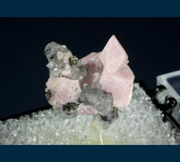 T-153 Rhodochrosite with Flourite from Sunnyside Mine (American Tunnel), Eureka District, San Juan Co., Colorado, USA T-153 Rhodochrosite with Flourite from Sunnyside Mine (American Tunnel), Eureka District, San Juan Co., Colorado, USA