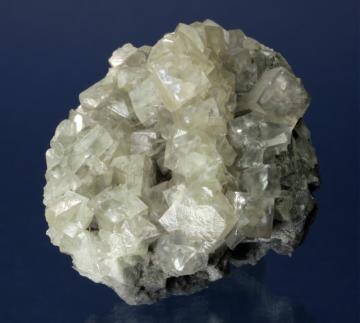 RG0230 Smithsonite ( penetration twin ) from Tsumeb Mine, Tsumeb District, Oshikoto Region, Namibia RG0230 Smithsonite ( penetration twin ) from Tsumeb Mine, Tsumeb District, Oshikoto Region, Namibia