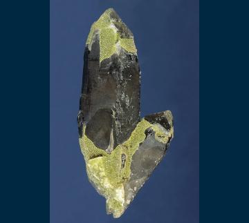 RG0818 Quartz (var. Smoky) with Epidote from Death Valley, Inyo County, California, USA