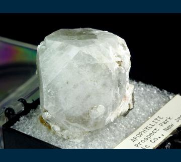 TN352 Apophyllite from Passaic Co., New Jersey, USA TN352 Apophyllite from Passaic Co., New Jersey, USA