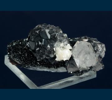 Q120 Quartz on Hematite with Dolomite from Cleator Moor Iron Mines, Cleator Moor, West Cumberland (Cumbria), England Q120 Quartz on Hematite with Dolomite from Cleator Moor Iron Mines, Cleator Moor, West Cumberland (Cumbria), England