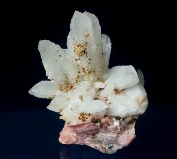 Q070 Quartz on Rhodochrosite from Emma Mine, Butte, Butte District, Silver Bow Co., Montana, USA Q070 Quartz on Rhodochrosite from Emma Mine, Butte, Butte District, Silver Bow Co., Montana, USA