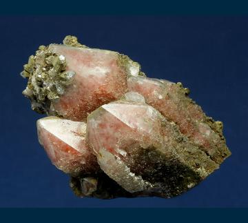 RG0118 Quartz with Calcite from Second Sovietskiy Mine, Dal'negorsk, Primorskiy Kray, Russia RG0118 Quartz with Calcite from Second Sovietskiy Mine, Dal'negorsk, Primorskiy Kray, Russia