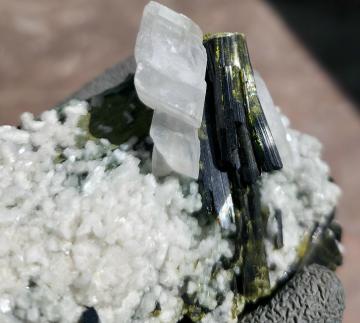 JC213 Epidote with Calcite and Albite from Knappenwand area, Untersulzbach Valley, Hohe Tauern, Salzburg, Austria JC213 Epidote with Calcite and Albite from Knappenwand area, Untersulzbach Valley, Hohe Tauern, Salzburg, Austria