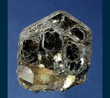 RG0184 Hematite ( var. Iron Rose ) with Smoky Quartz from Ouro Preto, Minas Gerais, Brazil RG0184 Hematite ( var. Iron Rose ) with Smoky Quartz from Ouro Preto, Minas Gerais, Brazil