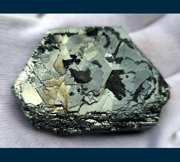 RG0186 Hematite ( var. Iron Rose ) from Ouro Preto, Minas Gerais, Brazil RG0186 Hematite ( var. Iron Rose ) from Ouro Preto, Minas Gerais, Brazil