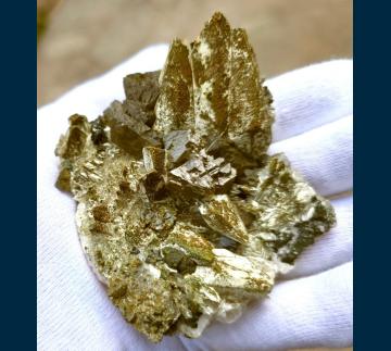 RG0442 Sphalerite on Calcite with Tennantite from Dzhezkazgan Mine, Dzhezkazgan, Qaraghandy Oblysy, Kazakhstan RG0442 Sphalerite on Calcite with Tennantite from Dzhezkazgan Mine, Dzhezkazgan, Qaraghandy Oblysy, Kazakhstan