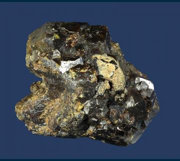 RG0140 Andradite garnet with Quartz from Cerro el Toro, Municipio de Alamos, Sonora, Mexico RG0140 Andradite garnet with Quartz from Cerro el Toro, Municipio de Alamos, Sonora, Mexico