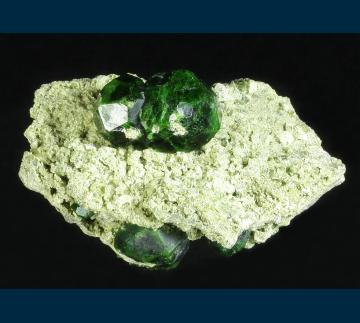 IRD01 Andradite garnet ( var. Demantoid ) from Belqeys Mountain (Kuh-e-Belgheys), near Takab, West Azarbaijan Province, Iran IRD01 Andradite garnet ( var. Demantoid ) from Belqeys Mountain (Kuh-e-Belgheys), near Takab, West Azarbaijan Province, Iran