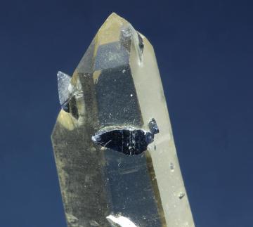 RG0970 Anatase on Quartz from Matskorhae, Ullensvang Statsallmenning, Hordaland Fylke, Norway