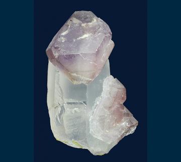 Q022 Quartz ( var. Amethyst Scepter ) from Ambositra, Madagascar Q022 Quartz ( var. Amethyst Scepter ) from Ambositra, Madagascar