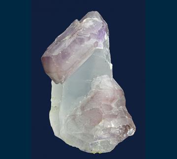 Q022 Quartz ( var. Amethyst Scepter ) from Ambositra, Madagascar Q022 Quartz ( var. Amethyst Scepter ) from Ambositra, Madagascar