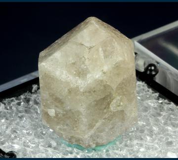 TN117 Grossular garnet from Sierra de Cruces, Mun. de Sierra Mojada, Coahuila, Mexico TN117 Grossular garnet from Sierra de Cruces, Mun. de Sierra Mojada, Coahuila, Mexico