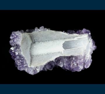 Q171 Quartz (var. Amethyst) cast after Anhydrite? from Artigas Departamento, Uruguay