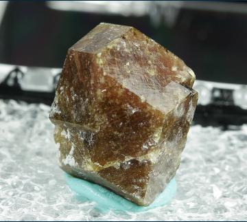 TN253 Grossular garnet from Sierra de Cruces, Mun. de Sierra Mojada, Coahuila, Mexico